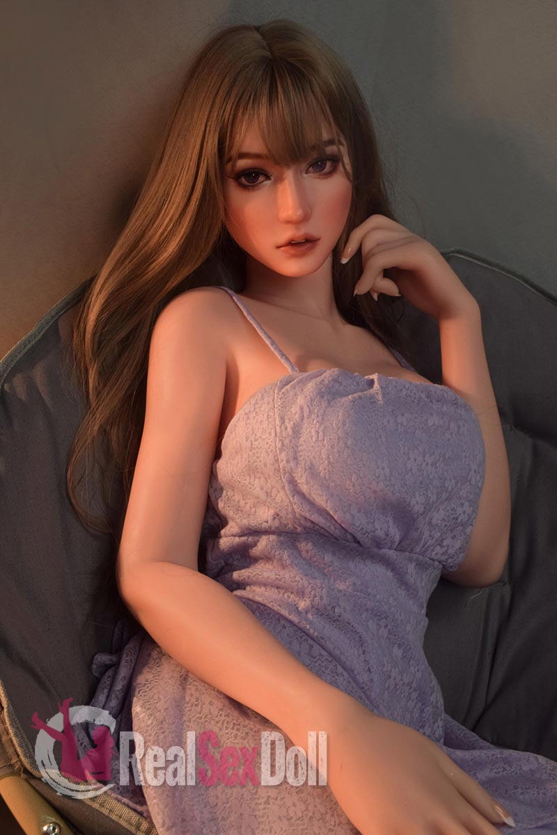 ElsaBabe Azusa sex doll