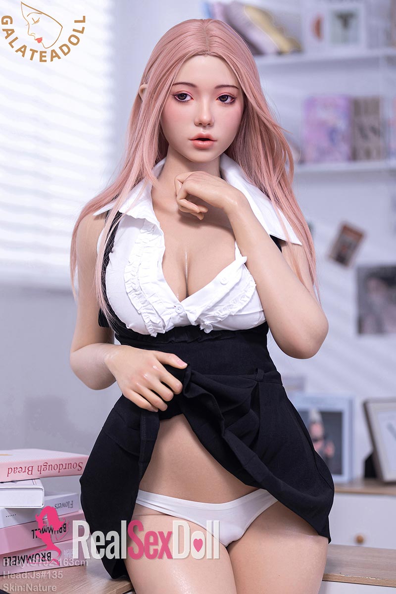 163cm Silicone Doll — photo 2
