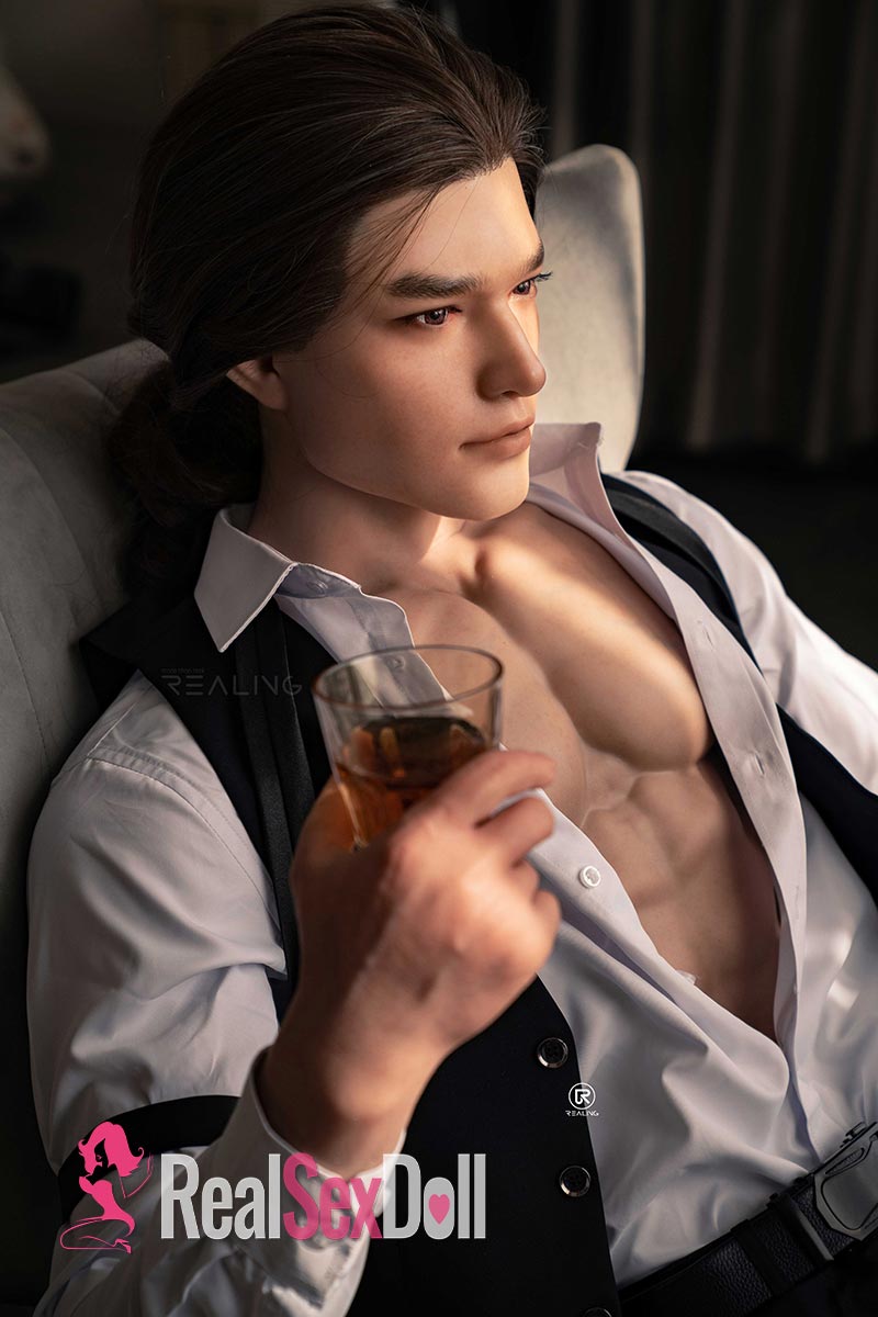 Realing Regan sex doll