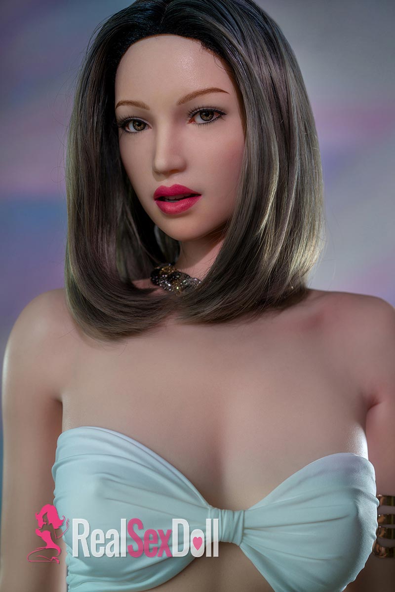 Zelex Jennifer sex doll