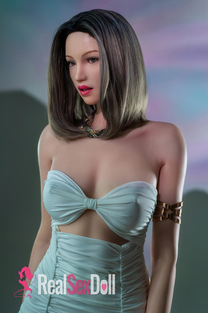 Jennifer — photo 3