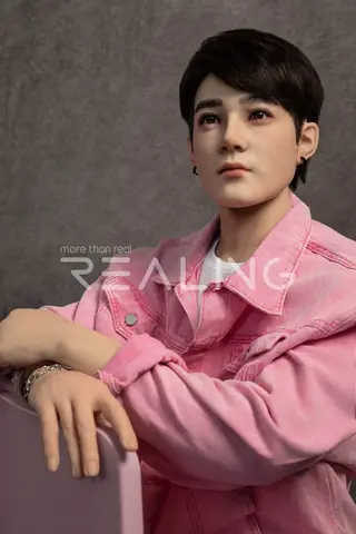 Realing Hua sex doll