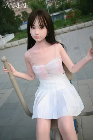 Fanreal 153cm Silicone B-Cup Doll sex doll