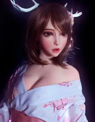 ElsaBabe Akimoto sex doll