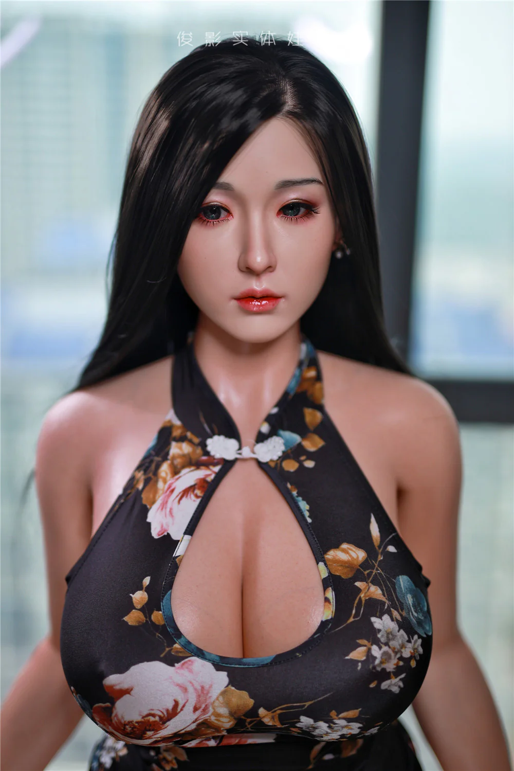Ying (L) — photo 3